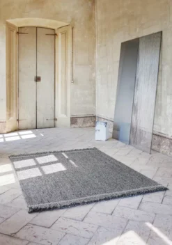 Linie Design Elmo Vloerkleed 200x300 Wit -Flos || EMU Winkel x886x886 linie design elmo vloerkleed 140x2001.jpg.pagespeed.ic .GJb5It8 MT