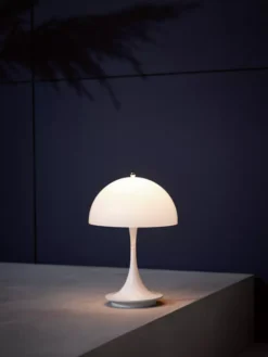 Louis Poulsen Panthella Portable Tafellamp V1 Ø16 LED Metal Zwart -Flos || EMU Winkel x886x886 louis poulsen panthella portable tafellamp led oplaadbaar20.jpg.pagespeed.ic .ZpoW6RvMGS