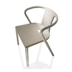 Magis Air-Armchair Tuinstoel Antraciet -Flos || EMU Winkel x886x886 mag sd73 magis airarmchair sfeer5 600x600.jpg.pagespeed.ic .rMyirZJsAB
