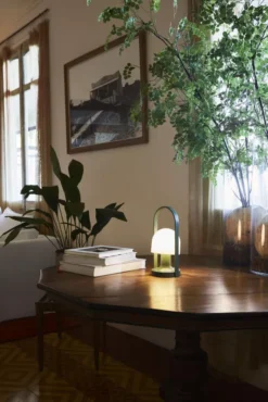 Marset FollowMe Tafellamp LED Oplaadbaar Blauw -Flos || EMU Winkel x886x886 marset followme tafellamp led27.jpg.pagespeed.ic .U8IZTi4eKU