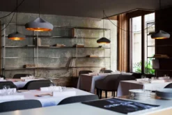 Marset Pleat Box Hanglamp Ø47 Oker/wit -Flos || EMU Winkel x886x886 marset pleat box 36 hanglamp sfeer1.jpg.pagespeed.ic .cSlApemYbG