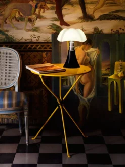 Martinelli Luce Pipistrello Mini Tafellamp LED Paarsrood -Flos || EMU Winkel x886x886 martinelli luce pipistrello sfeer 10.jpg.pagespeed.ic .SrEuFXLysq