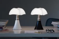 Martinelli Luce Pipistrello Mini Tafellamp LED Paarsrood -Flos || EMU Winkel x886x886 martinelli luce pipistrellomini sfeer 14.jpg.pagespeed.ic .66XCl8ZqBg