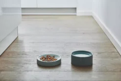 MiaCara Fresco Kattenvoerbak Ø14 Concrete -Flos || EMU Winkel x886x886 miacara fresco kattenvoerbak4.jpg.pagespeed.ic .kYnS3qhG 0 3