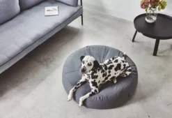 MiaCara Stella Hondenpoef Medium/large Ø90 Taupe -Flos || EMU Winkel x886x886 miacara stella hondenpoef small medium4.jpg.pagespeed.ic .sE3BIHuo1c