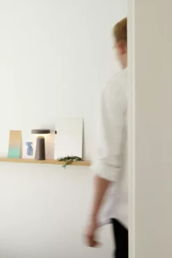 Muuto Ease Tafellamp Oplaadbaar LED Taupe -Flos || EMU Winkel x886x886 muuto ease tafellamp oplaadbaar led1.jpg.pagespeed.ic .Ep5uaQ9eBC