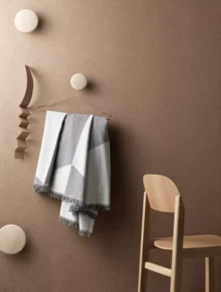 Muuto The Dots Haak 17cm Dark Green -Flos || EMU Winkel x886x886 muuto the dots haak 5 stuks7.jpg.pagespeed.ic .iw7lQLkm8S 4