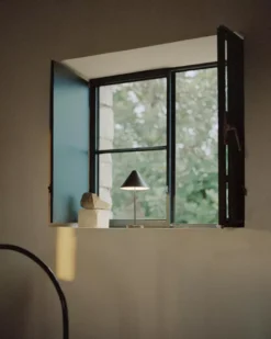 New Works Brolly Tafellamp LED Oplaadbaar Zwart -Flos || EMU Winkel x886x886 new works brolly tafellamp led oplaadbaar4.jpg.pagespeed.ic .BkPQkkl5Xx