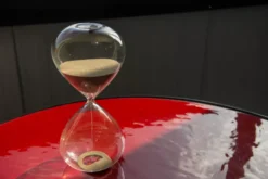 POLSPOTTEN Sandglass Ball Woondecoratie L Lichtgroen -Flos || EMU Winkel x886x886 pols potten sandglass woondecoratie l4.jpg.pagespeed.ic .FYMrIbzoWN