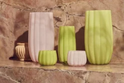 POLSPOTTEN Melon Vaas L Roze -Flos || EMU Winkel x886x886 polspotten melon vaas m2.jpg.pagespeed.ic .6tVLLoFVdZ