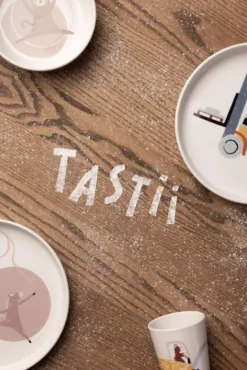 Sebra Teeny Toes Tastii Bord Ø19 -Flos || EMU Winkel x886x886 sebra busy builders tastii mok1.jpg.pagespeed.ic .8mhyfY Uhv