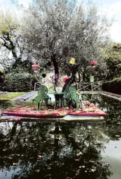 Seletti Industry Garden Tuinstoel Met Armleuning Wit -Flos || EMU Winkel x886x886 seletti industry garden stoel sfeer 3.jpg.pagespeed.ic .cZzWoHkms