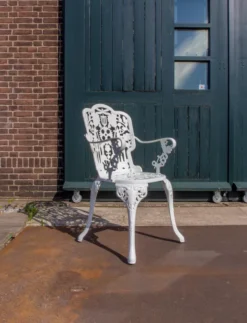 Seletti Industry Garden Tuinstoel Met Armleuning Wit -Flos || EMU Winkel x886x886 seletti industry garden tuinstoel met armleuning2.jpg.pagespeed.ic .SwIQV1NbkY