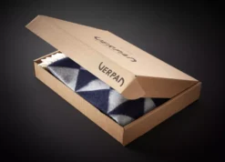 Verpan Mirror Throw Plaid 198x130 Oranje -Flos || EMU Winkel x886x886 verpan mirror throw plaid14.jpg.pagespeed.ic .QI1Vo8NrxM