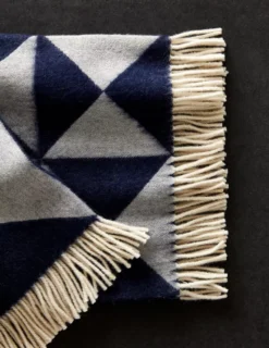 Verpan Mirror Throw Plaid 198x130 Oranje -Flos || EMU Winkel x886x886 verpan mirror throw plaid7.jpg.pagespeed.ic .qWtA rbmo0