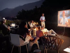 Vitra Metal Side Table Bijzettafel Outdoor Middel Ijsgrijs -Flos || EMU Winkel x886x886 vitra metal side table tuintafel sfeer 4.jpg.pagespeed.ic .LExdLlwrPU